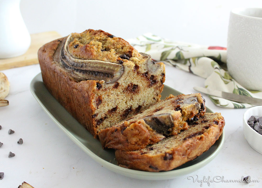 Banana bread vegano con gocce di cioccolato